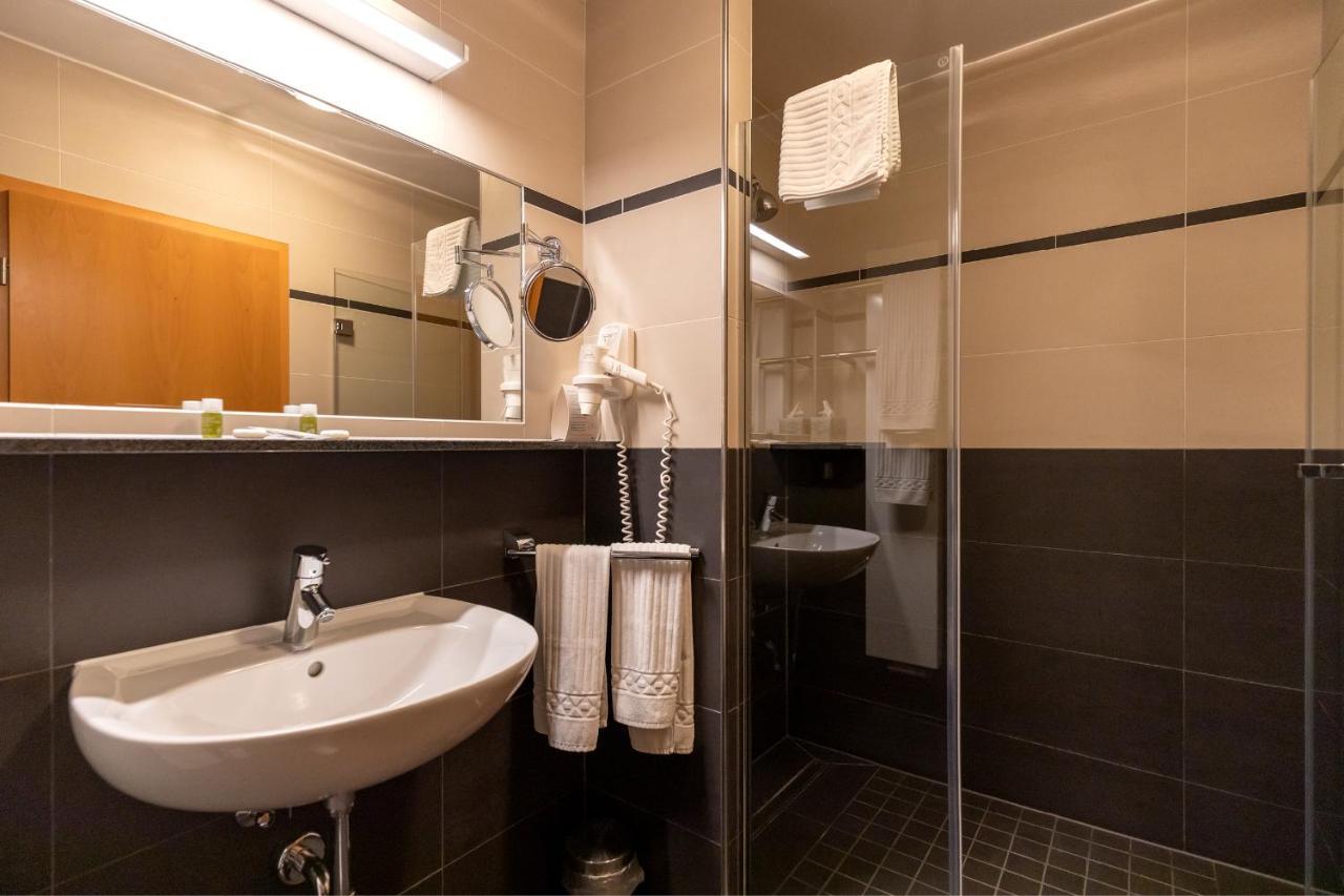 Hotel Garni " Am Domplatz" Erfurt Eksteriør billede