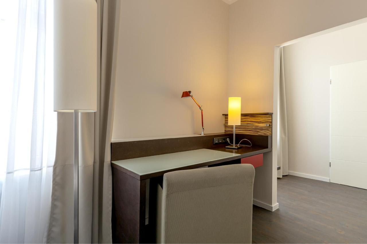 Hotel Garni " Am Domplatz" Erfurt Eksteriør billede